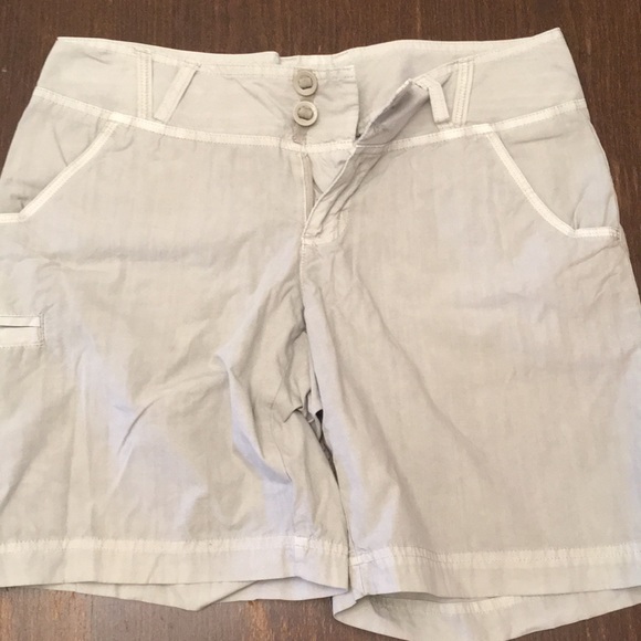 Columbia Pants - Columbia hiking shorts (women’s size 6)